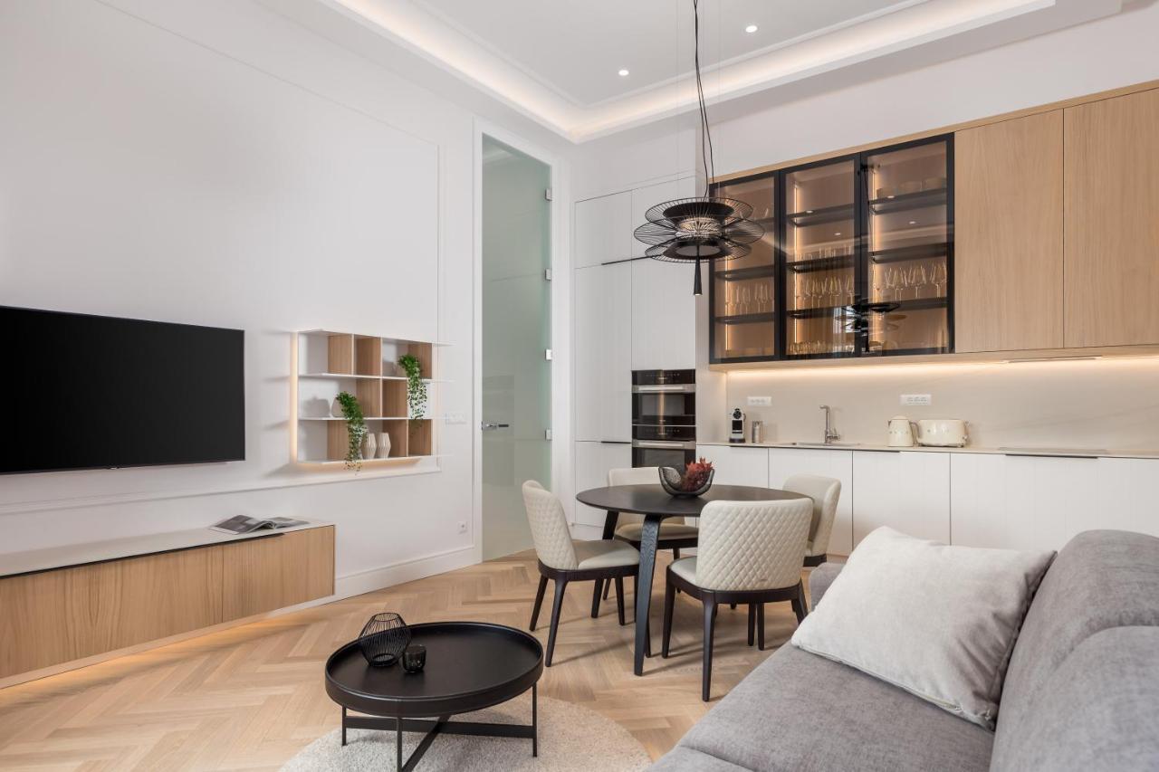 Plaza Apartments Opatija Luaran gambar