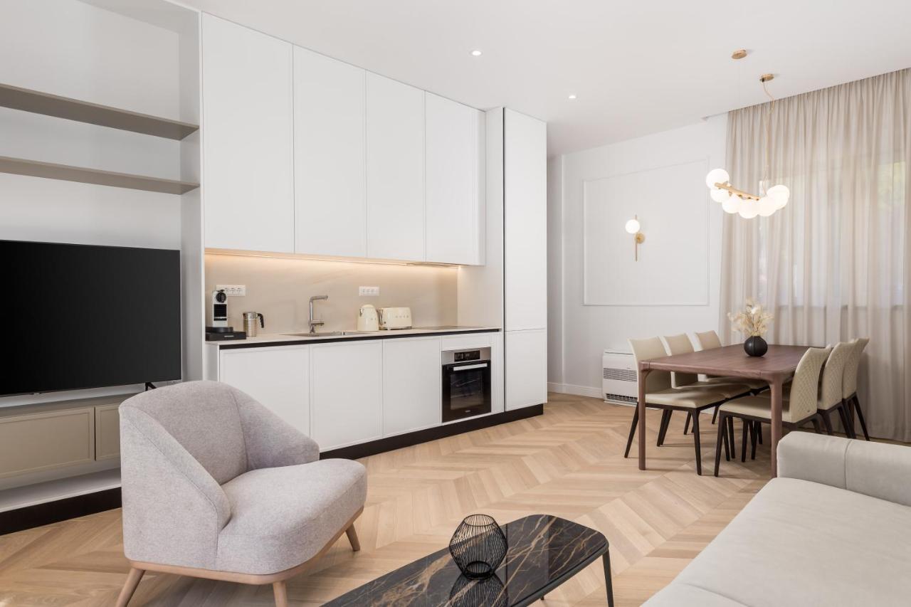Plaza Apartments Opatija Luaran gambar