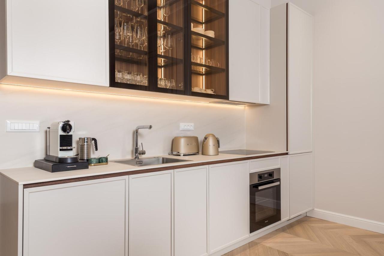 Plaza Apartments Opatija Luaran gambar