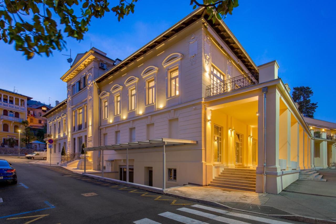 Plaza Apartments Opatija Luaran gambar